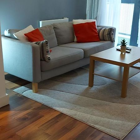 City Apartment In Great Location With A Balcony & Parking Possible - West One Sheffield Exteriér fotografie