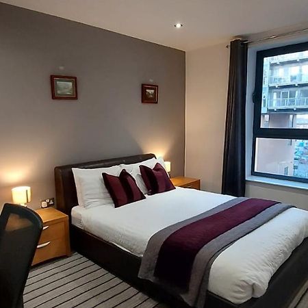 City Apartment In Great Location With A Balcony & Parking Possible - West One Sheffield Exteriér fotografie